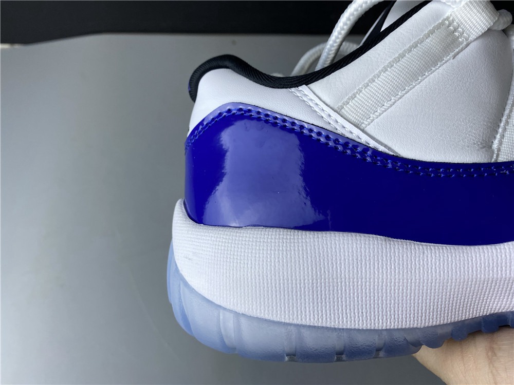 Air Jordan 11 Low WMNS Concord AH7860-100